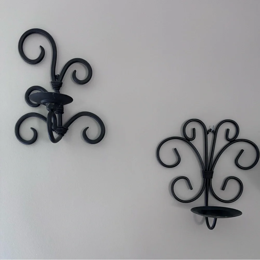 Black Metal Wall Candle Sconce - Elegant Scroll Design